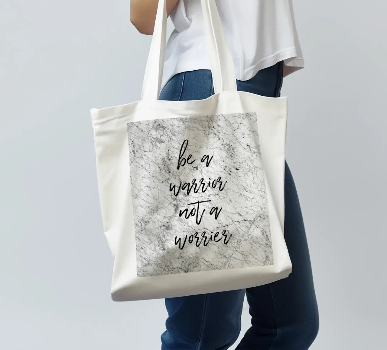 Sii un guerriero borsa in juta da Orara Studio