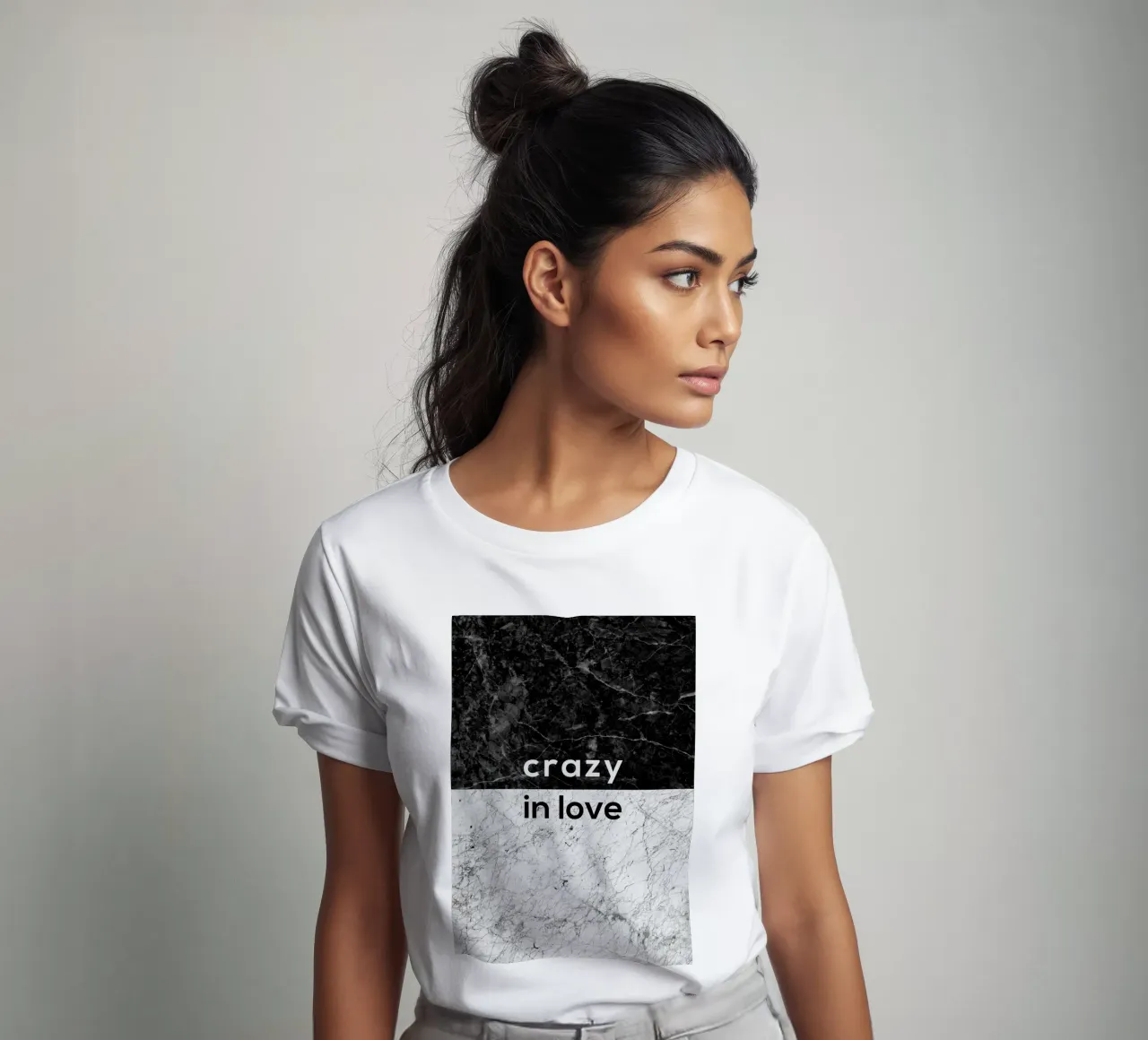 Verrückt in Liebe Zitat T-Shirt von Orara Studio
