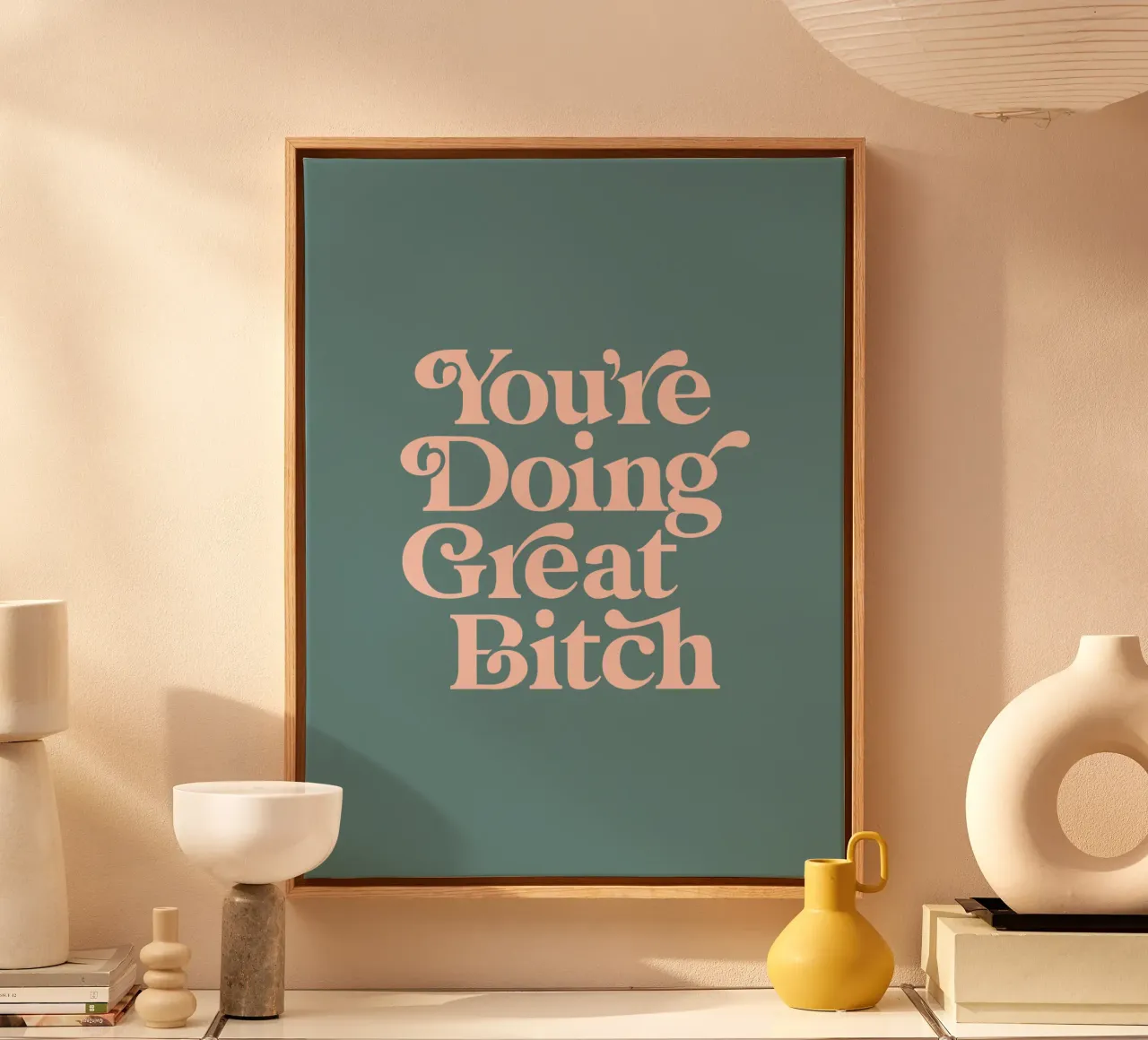 You're Doing Great Bitch Typografie Ontwerp in Roze en Groen canvas met Baklijst van THE MOTIVATED TYPE