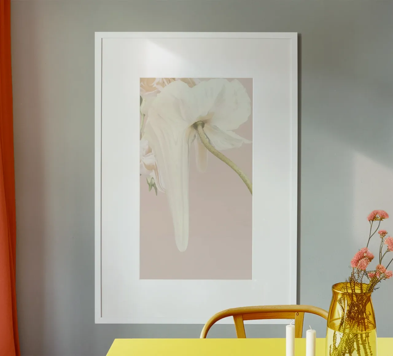 Flower Paint poster con telaio in legno da Artsy Bessy
