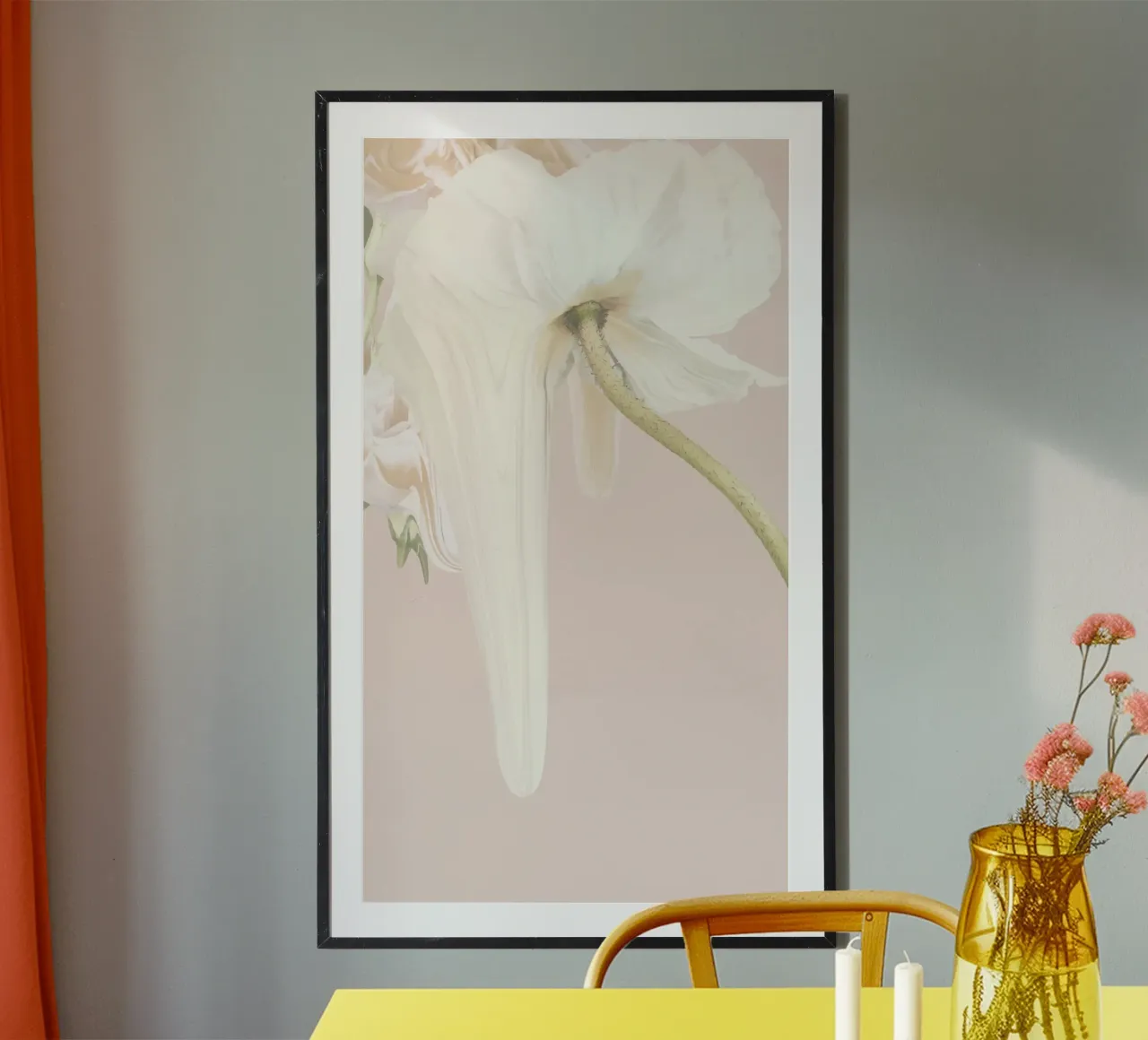 Flower Paint poster con telaio in legno da Artsy Bessy