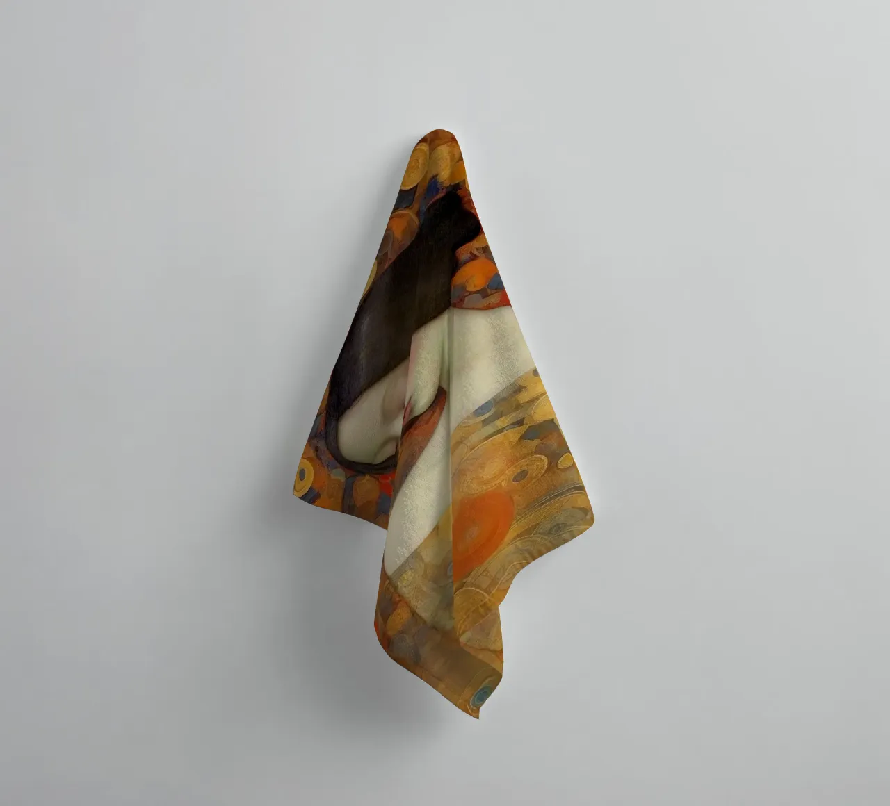 Emel Tunaboylu - Bella addormentata con texture dorata asciugamano da bagno da The Artcircle