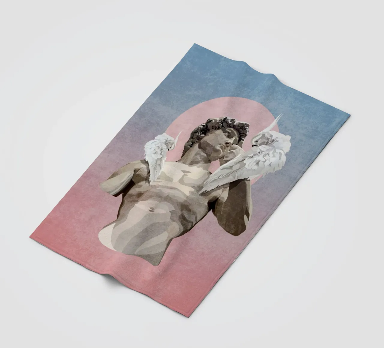 Emel Tunaboylu - Statua di Davide con pappagallo coperta in pile da The Artcircle