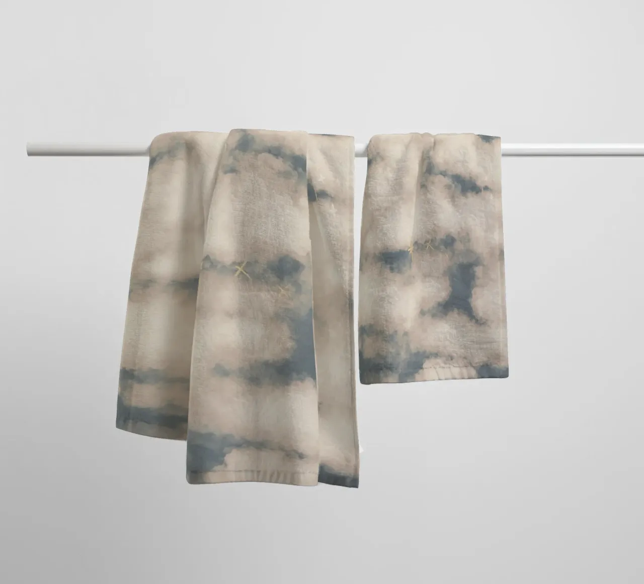 Boho Magical Clouds asciugamano da bagno da anisillustration