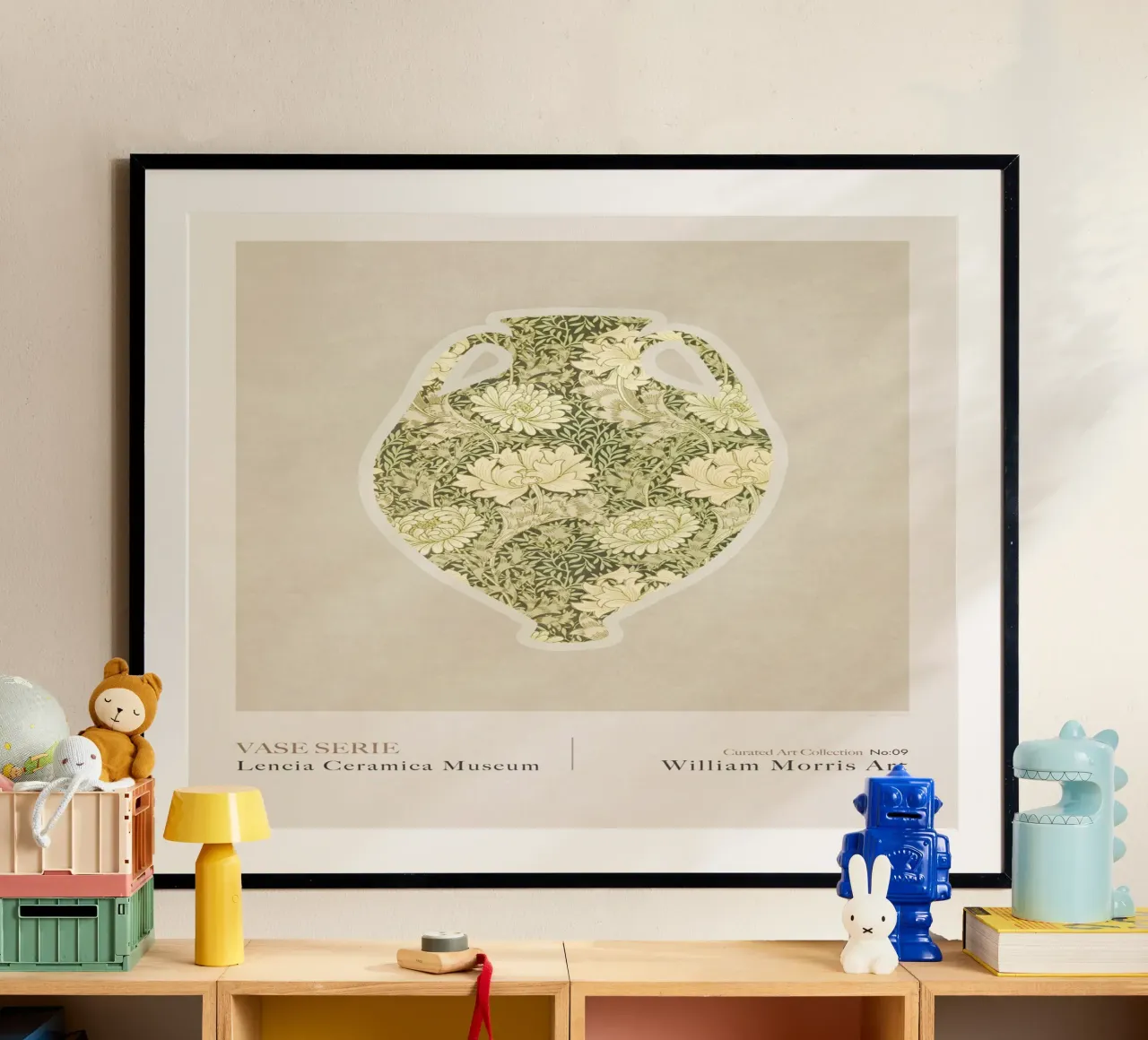 Emel Tunaboylu - William Morris - Vaso greco 10 poster con telaio in legno da The Artcircle
