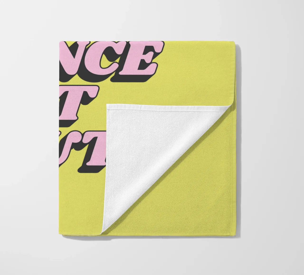 When In Doubt Dance It Out Typografie Design en jaune serviette de plage de THE MOTIVATED TYPE