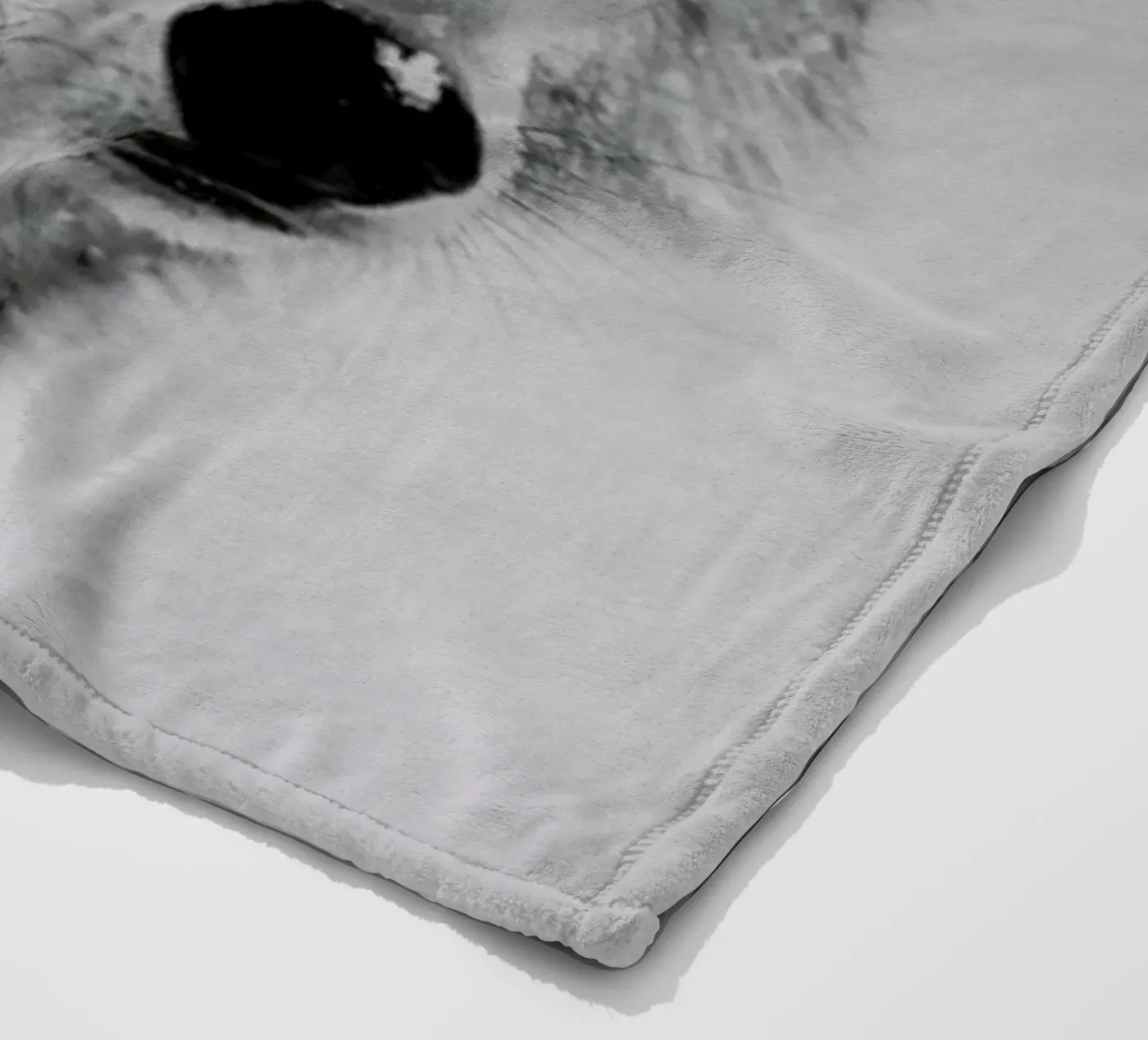 The Wolf Fleecedecke von Studio One