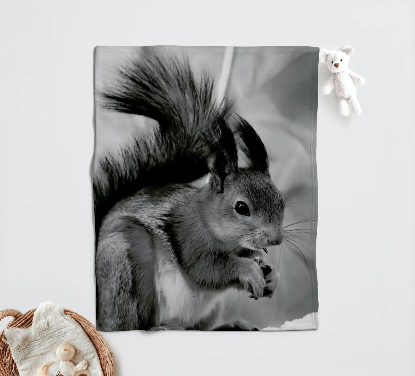 The Squirrel coperta in pile da Studio One