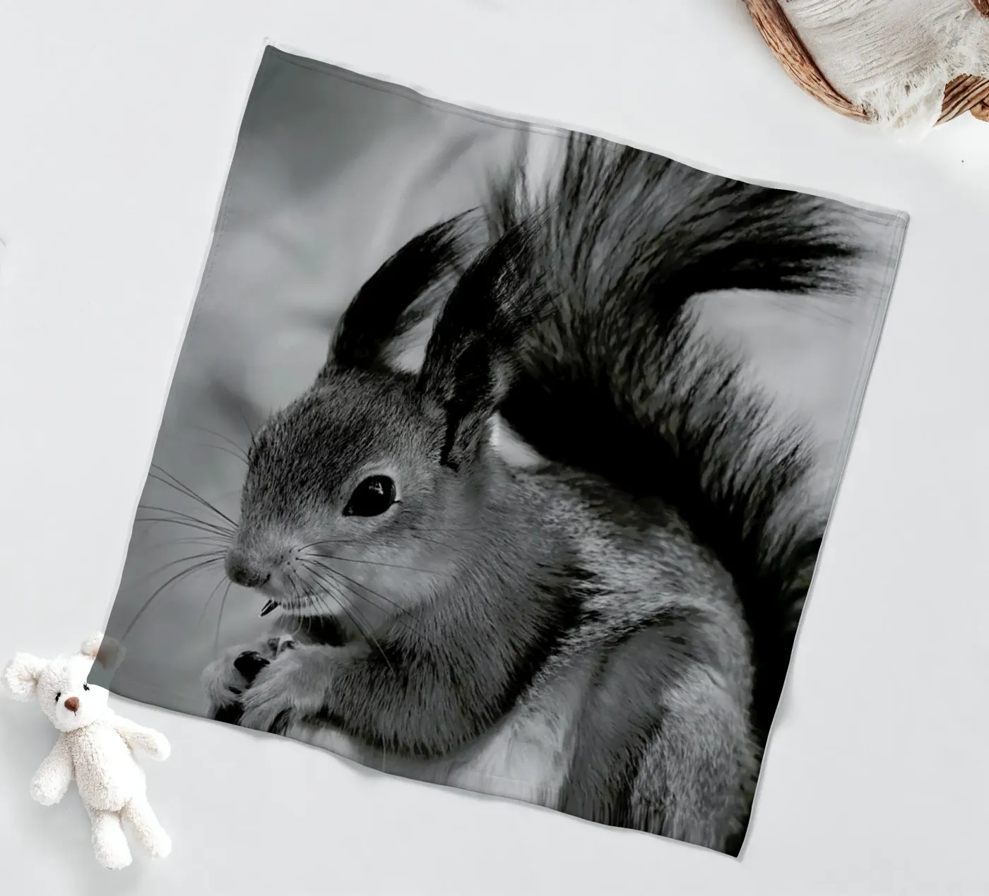The Squirrel coperta in pile da Studio One