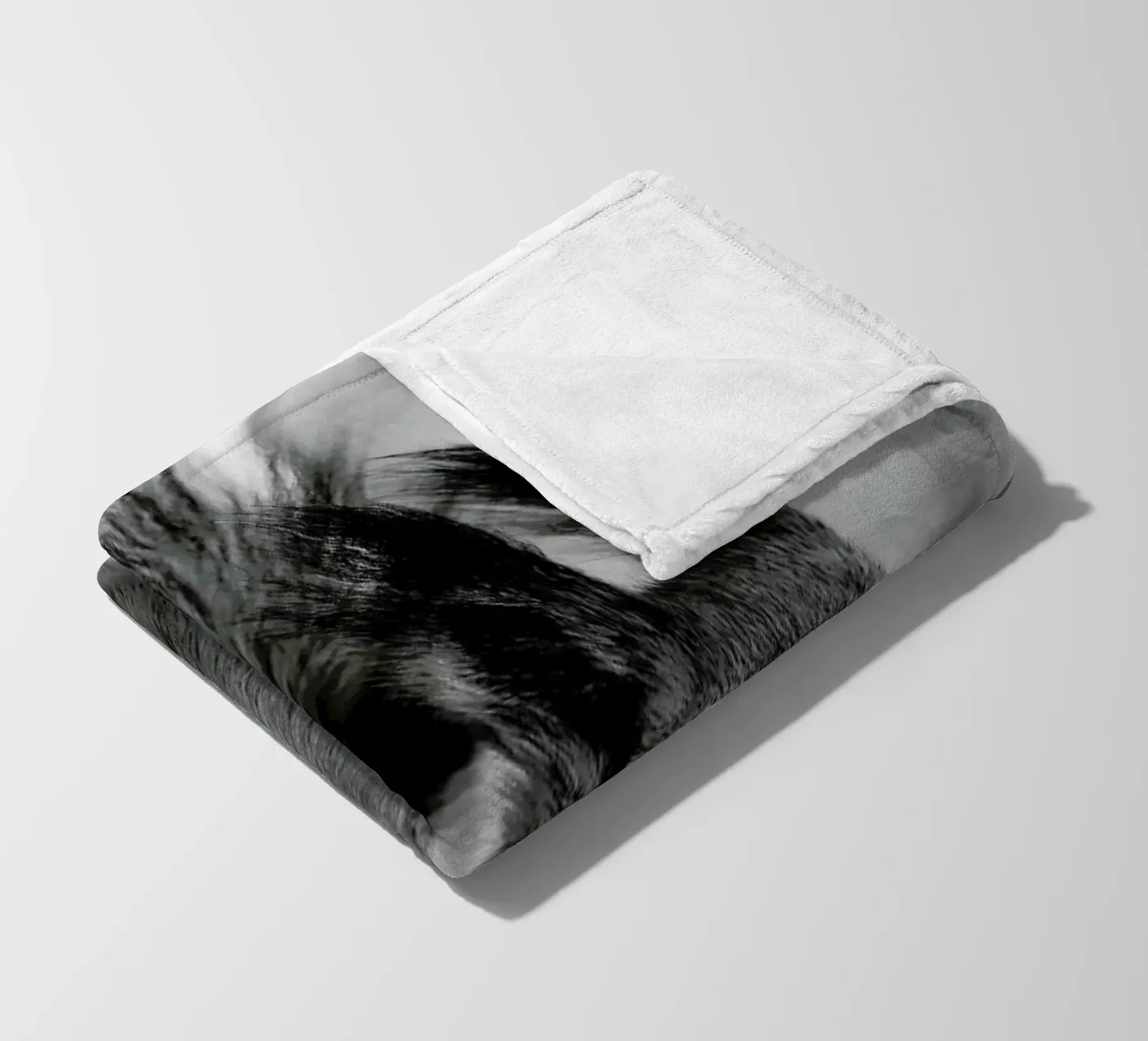 The Squirrel coperta in pile da Studio One
