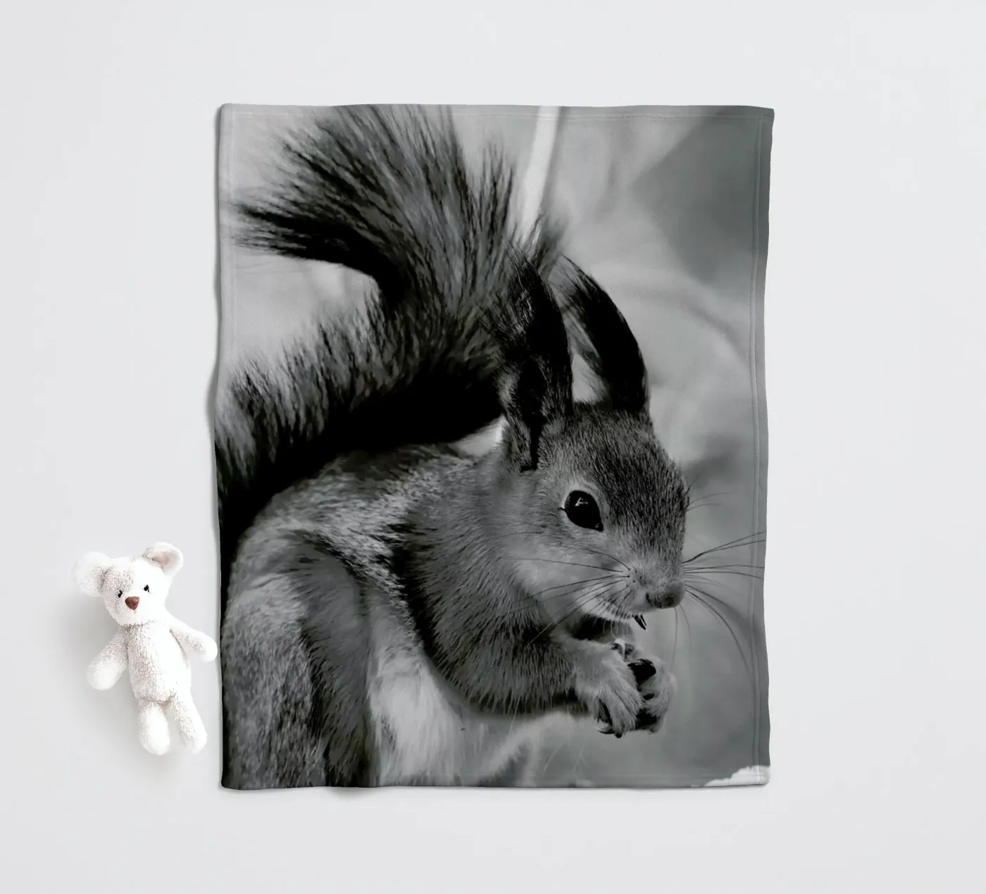 The Squirrel coperta in pile da Studio One