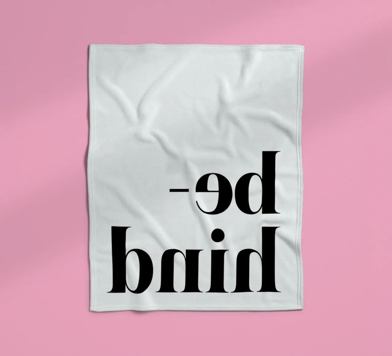 Behind fleecedeken van The Wall Shop