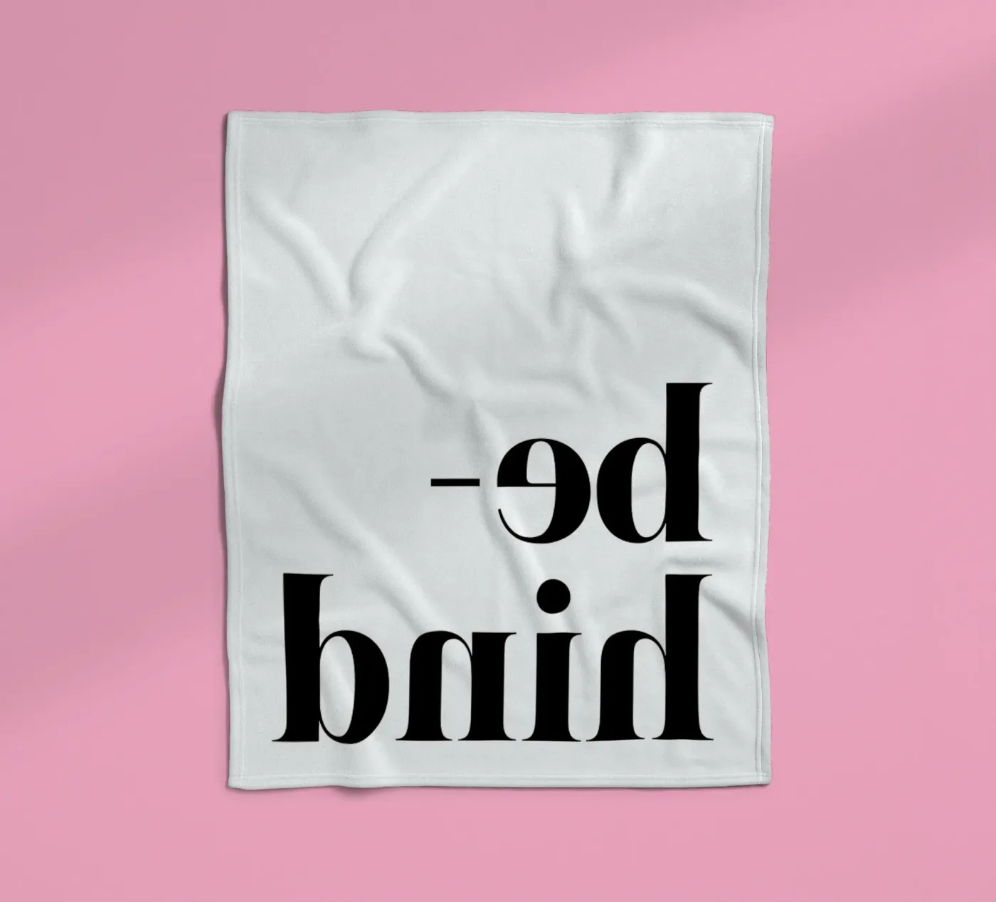 Behind fleecedeken van The Wall Shop