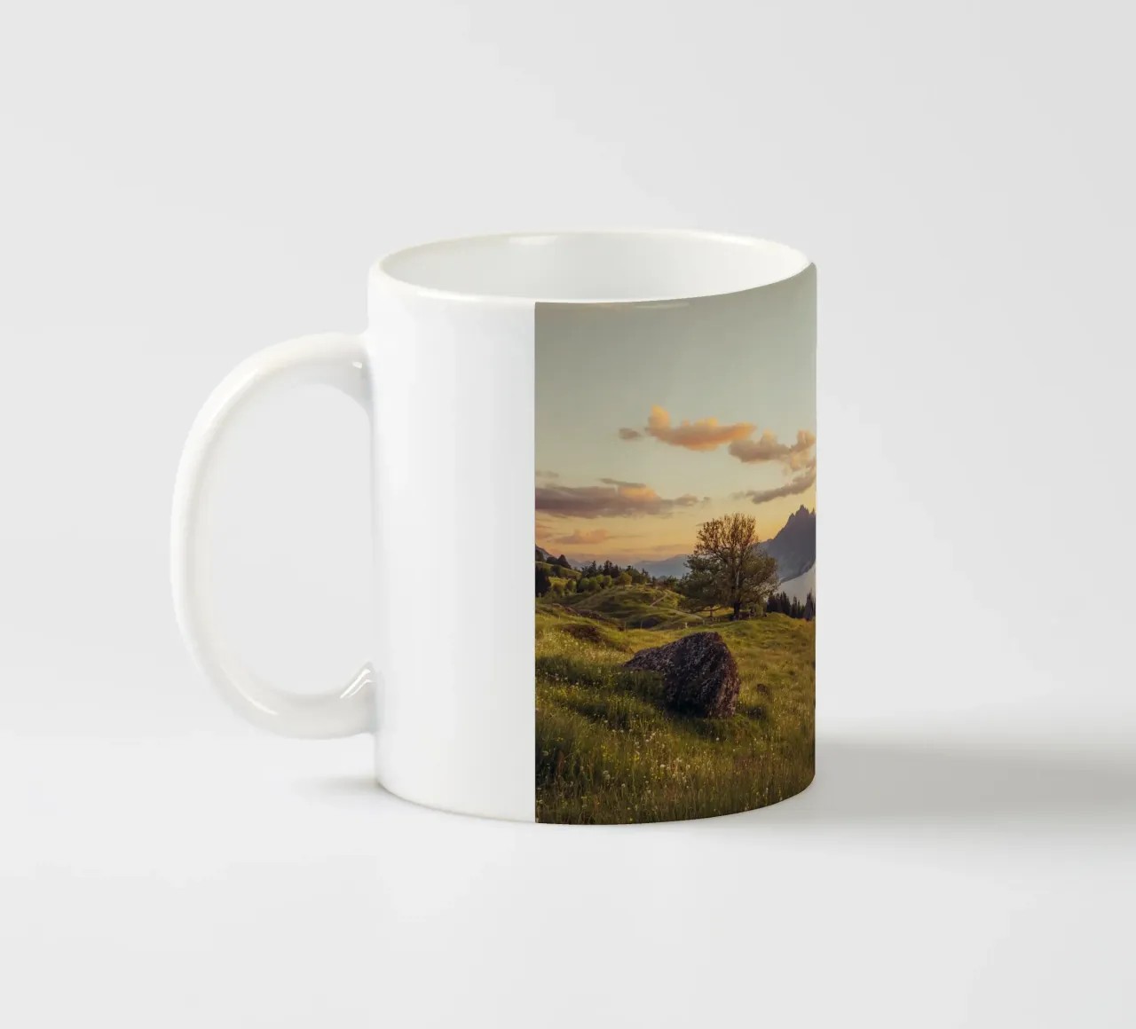 Swiss Mountain Sunset tazza in ceramica da Marcel Bisig