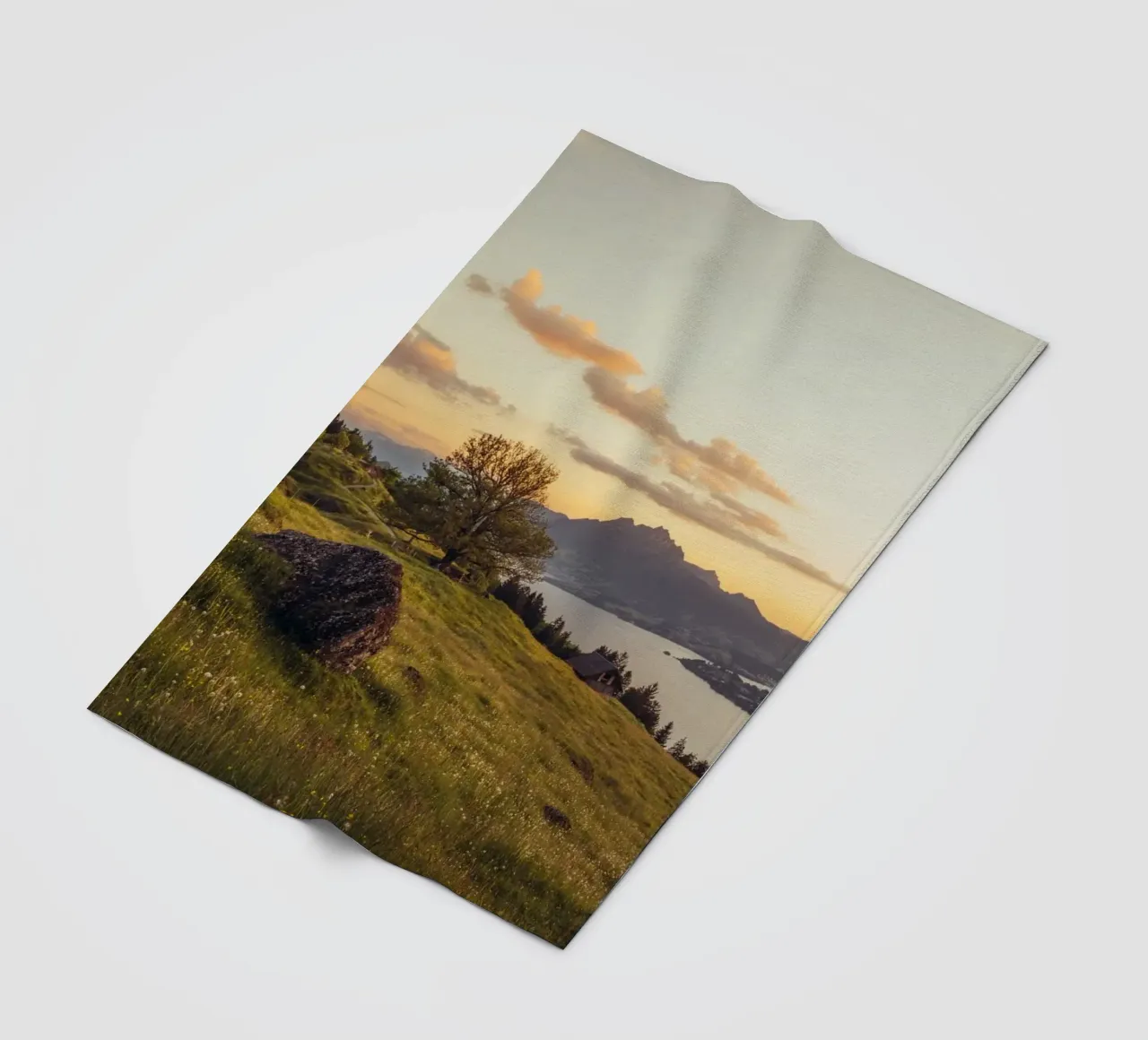 Swiss Mountain Sunset coperta in pile da Marcel Bisig