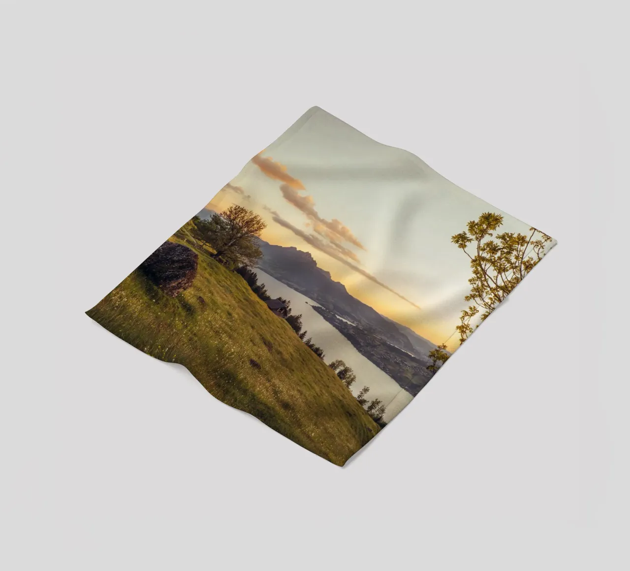 Swiss Mountain Sunset coperta in pile da Marcel Bisig
