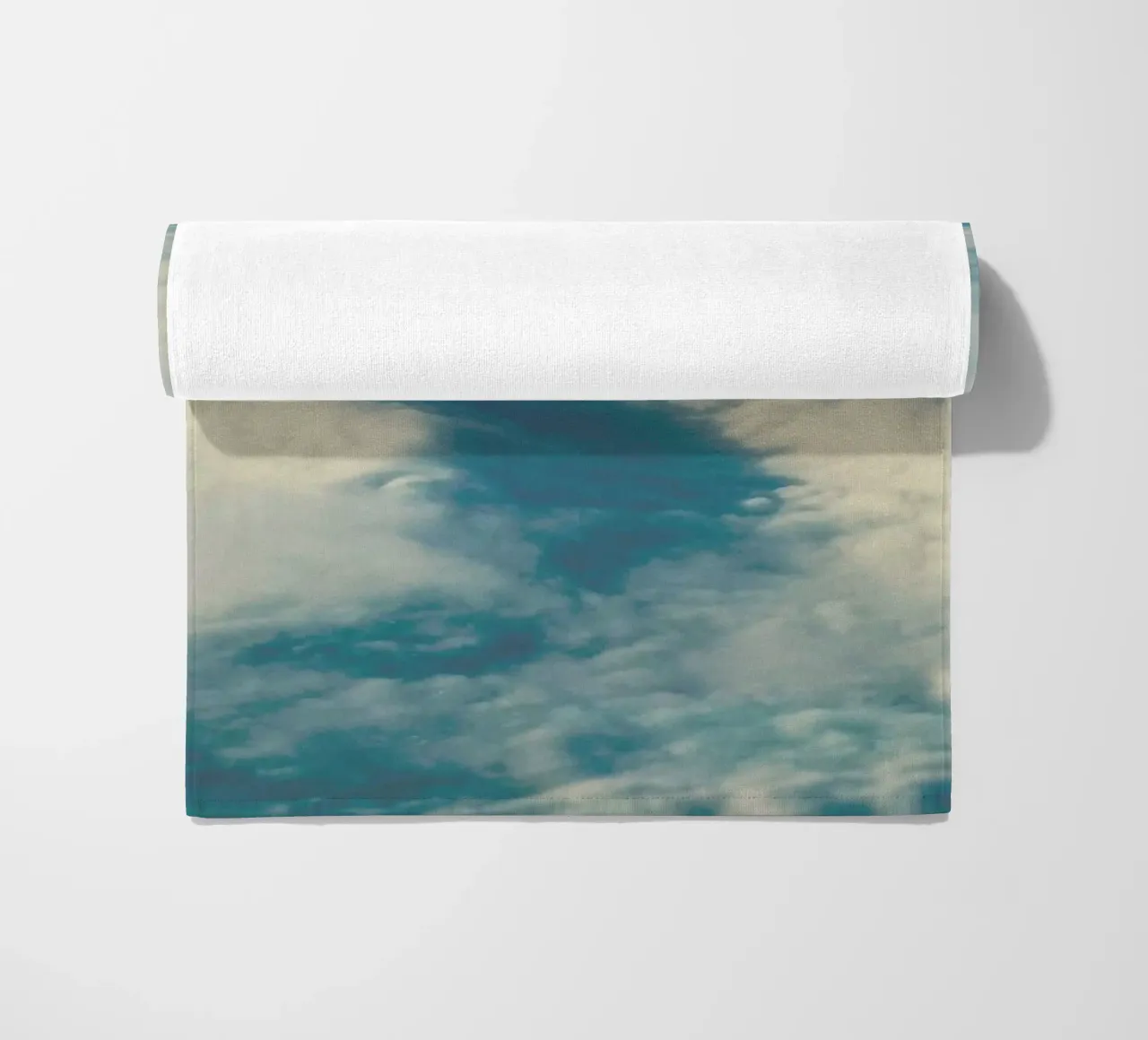 Cloud Sea telo mare da Leah Flores