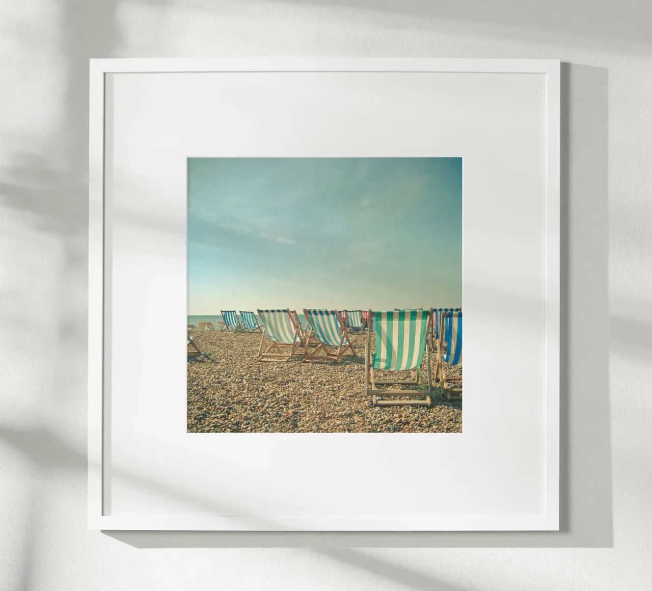 Vue sur la mer poster de Cassia Beck Photography