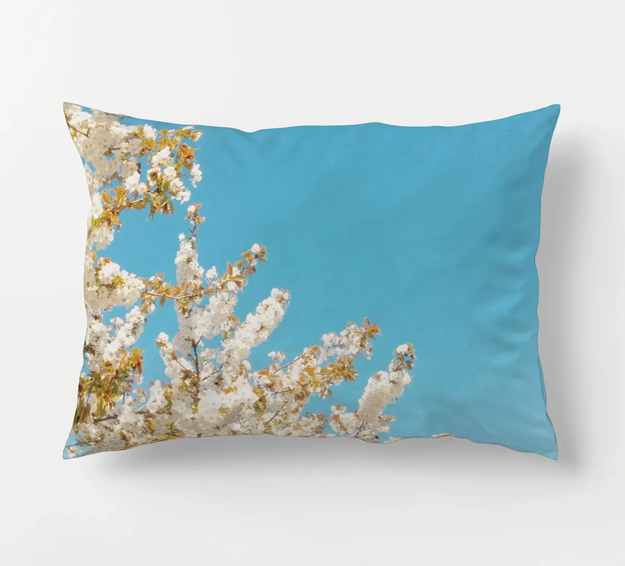Onda di fiori cuscino da Cassia Beck Photography