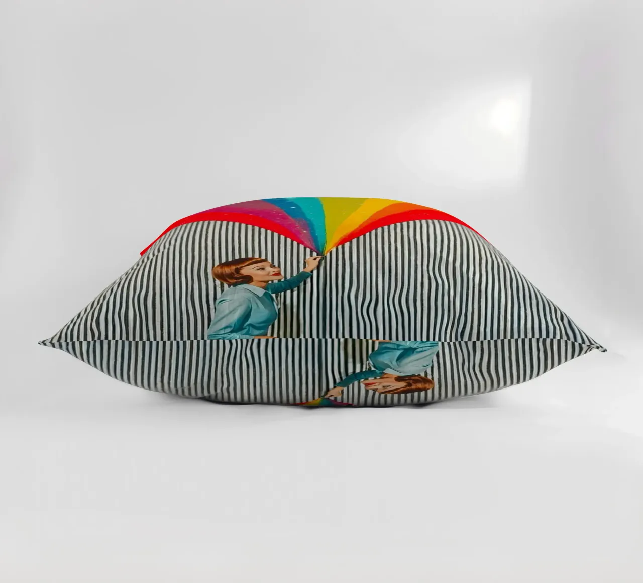 Mostrami l'arcobaleno cuscino da Studio Mooodz