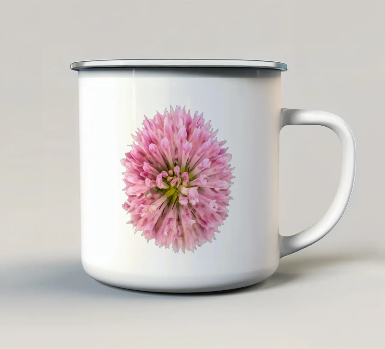 Fiore di trifoglio rosso tazza in smalto da Curious Collections by Marielle Leenders