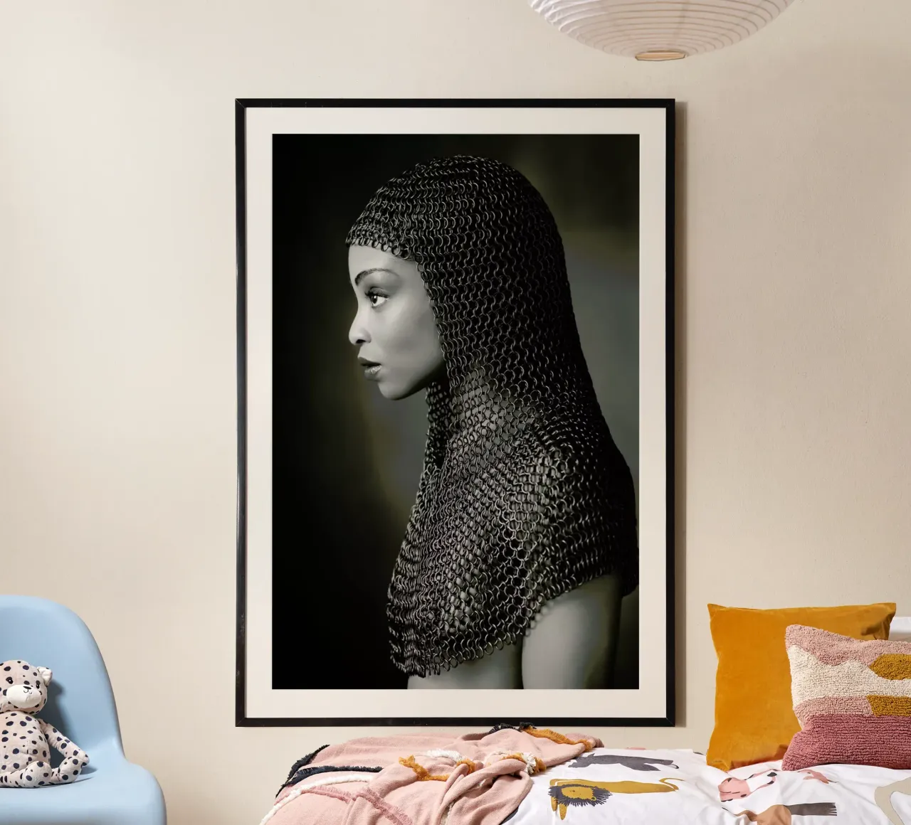 Lady Chainmail - Ross Oscar poster con telaio in plastica da Pictufy