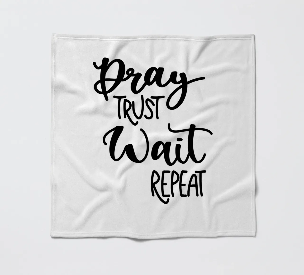 Pray trust wait repeat coperta in pile da Letters of Love