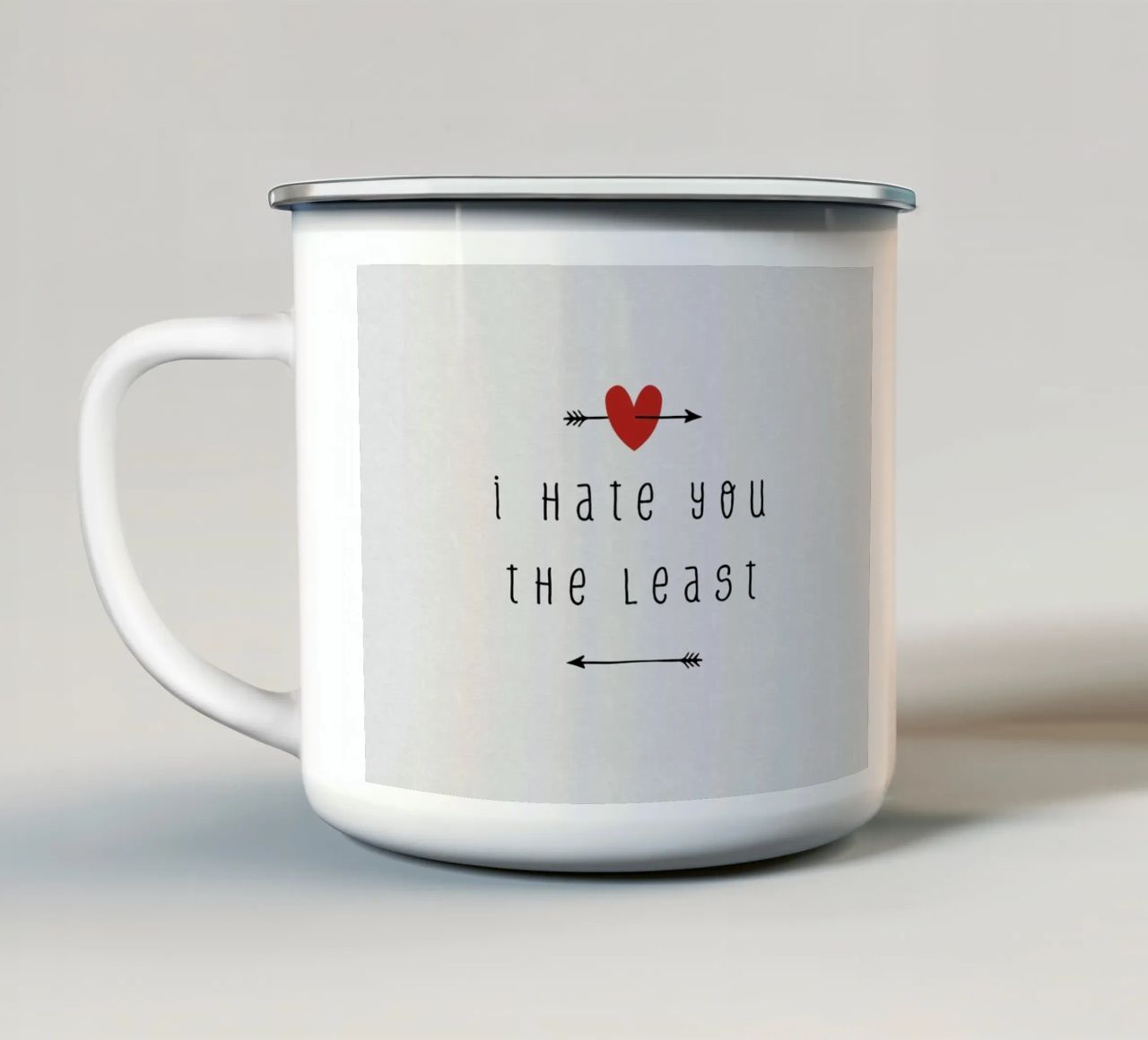 Ti odio di meno tazza in smalto da Orara Studio