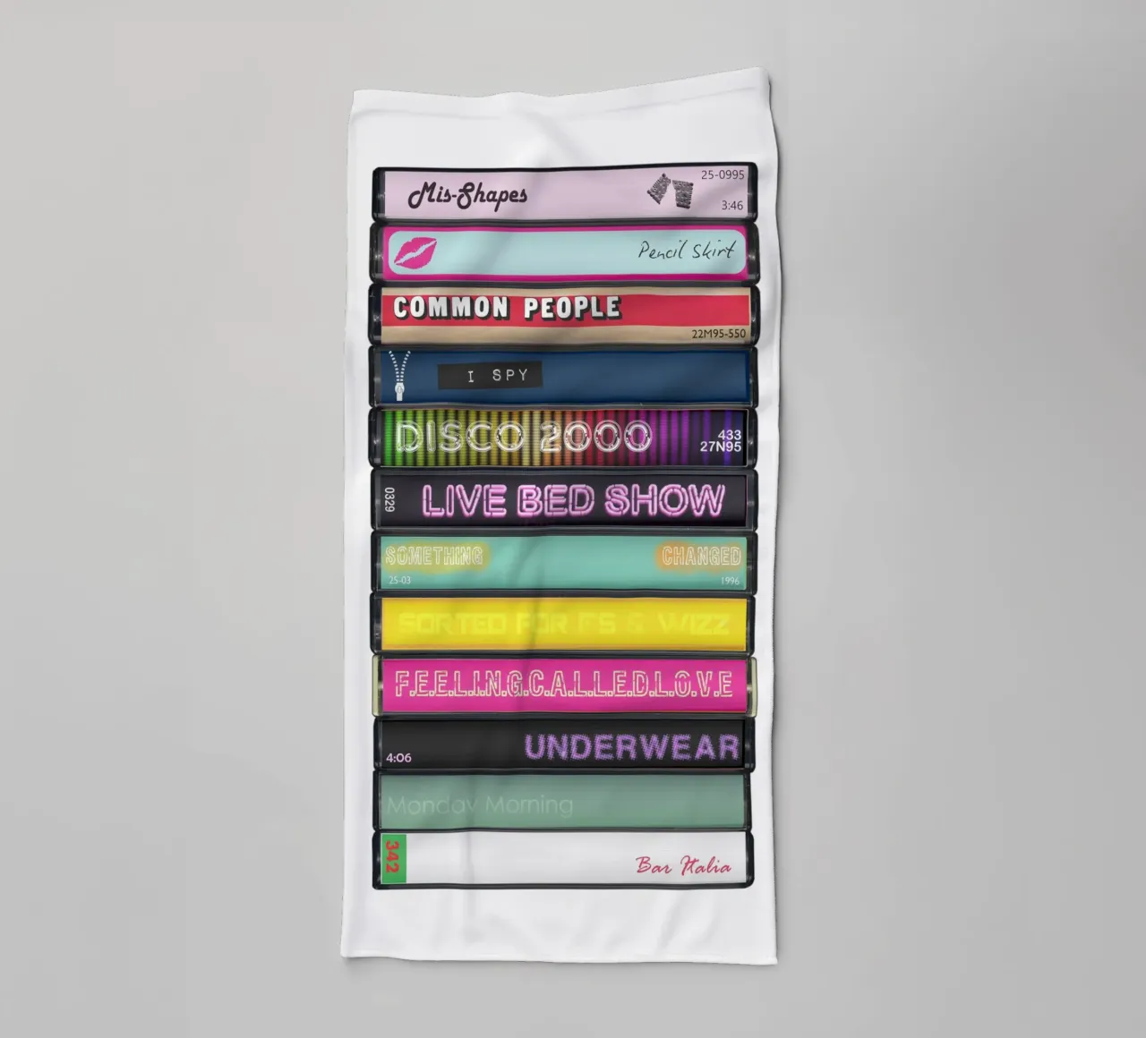 Pulp - Different Class - Kassettendruck Handtuch von MrMustardPrints