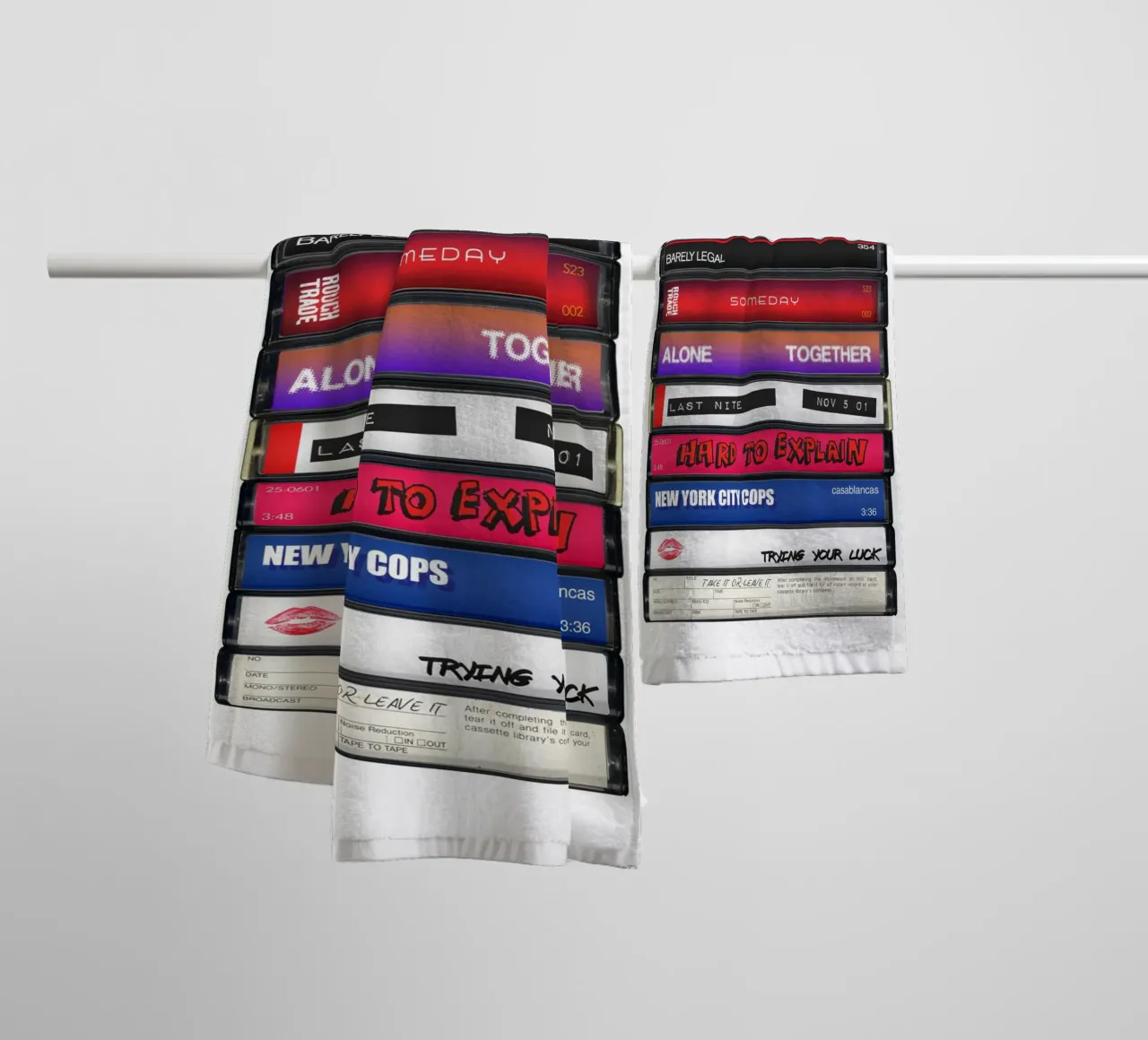 The Strokes - Is this It - Kassettendruck Handtuch von MrMustardPrints