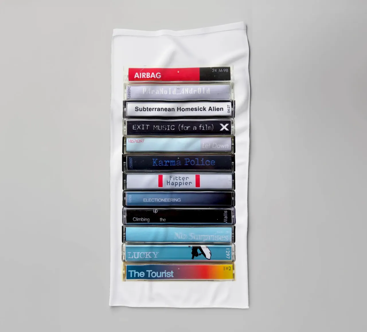 Radiohead - OK Computer - Cassette Print badhanddoek van MrMustardPrints