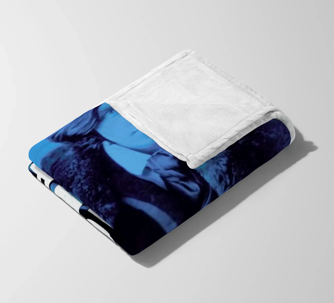 Wilde fleece blanket by Fists Et Lettres