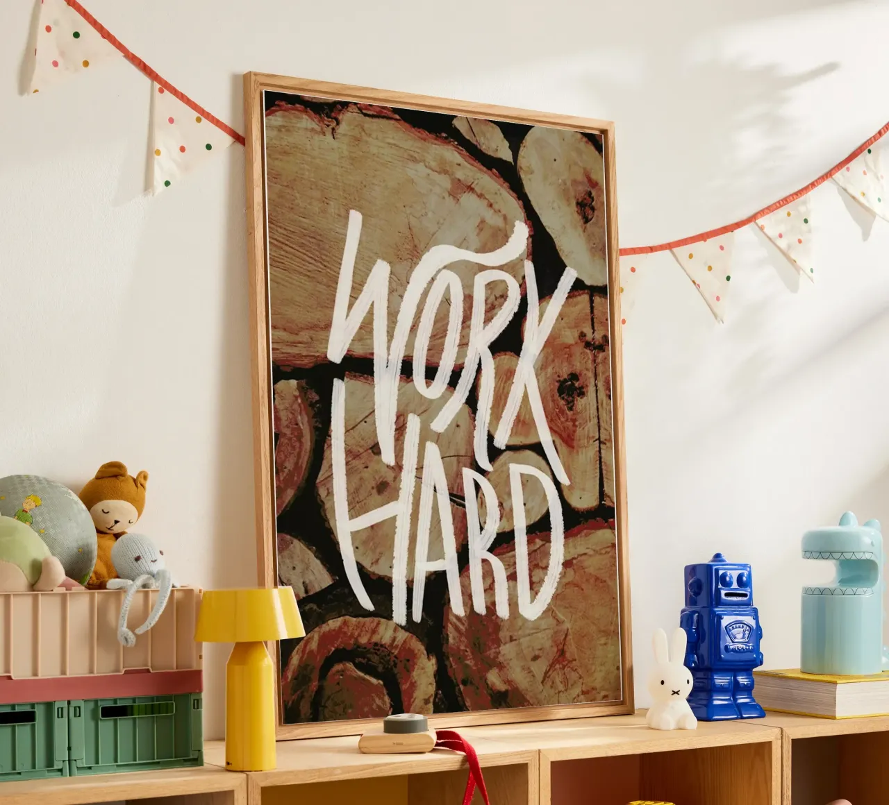 Work Hard plexiglass da Leah Flores