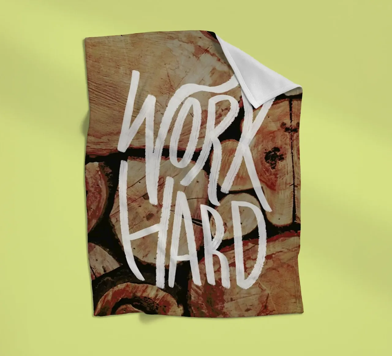 Work Hard coperta in pile da Leah Flores