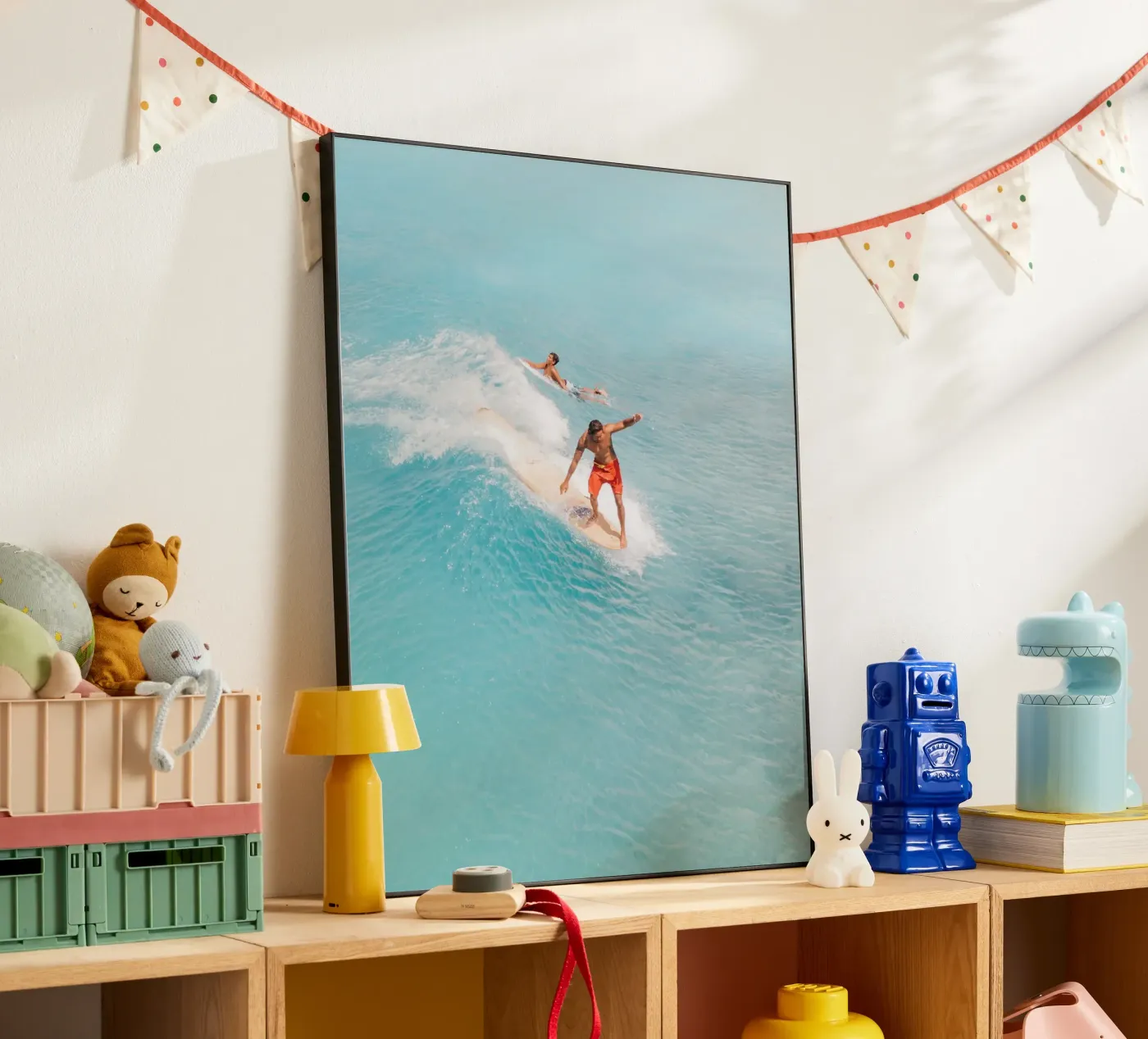 Surfer forex plate by Vale Studio