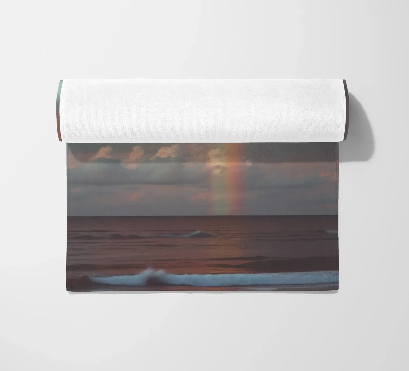Rainbow strandhanddoek van Vale Studio