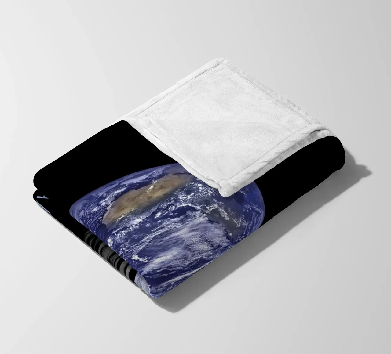 Planet Earth Poster fleece blanket by 🎁 ARTVI-SHOP