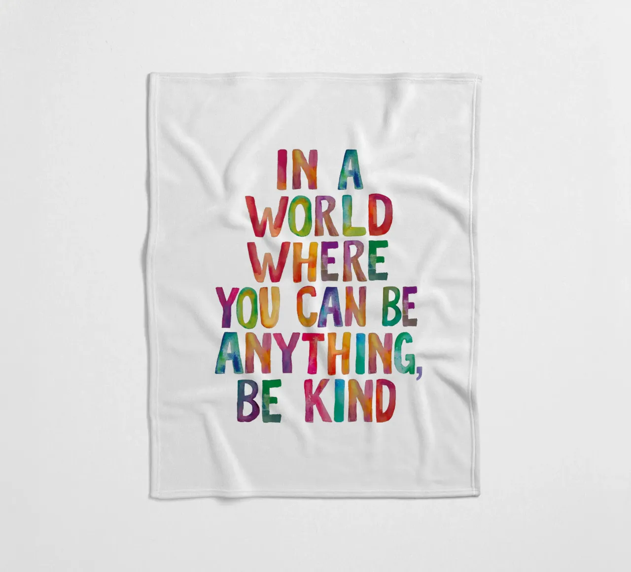 In un mondo in cui si può essere qualsiasi cosa, sii gentile Typografie coperta in pile da THE MOTIVATED TYPE