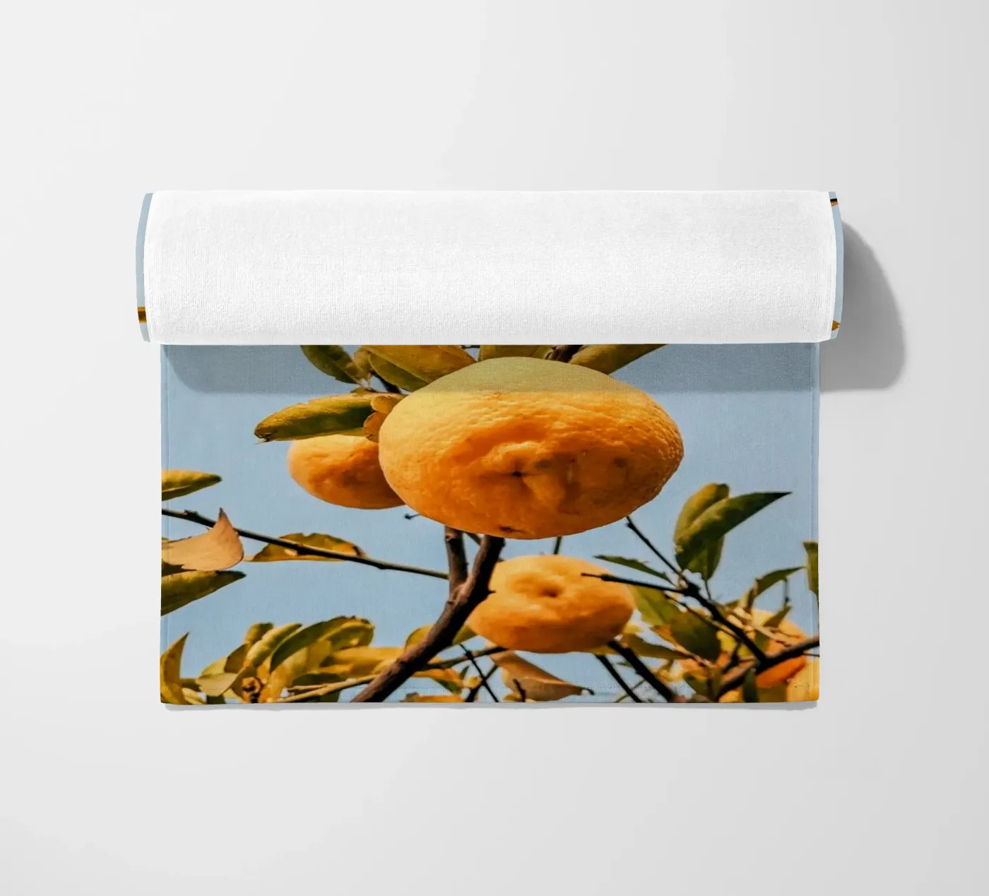Orange strandhanddoek van Vale Studio