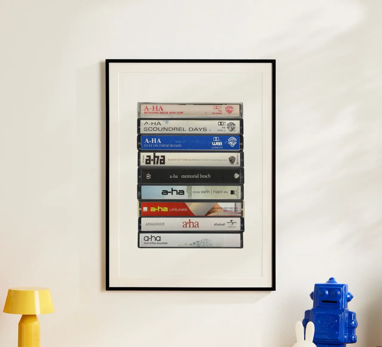 A-Ha - Album raccolti - Stampa cassetta musicale d'epoca poster con telaio in legno da MrMustardPrints