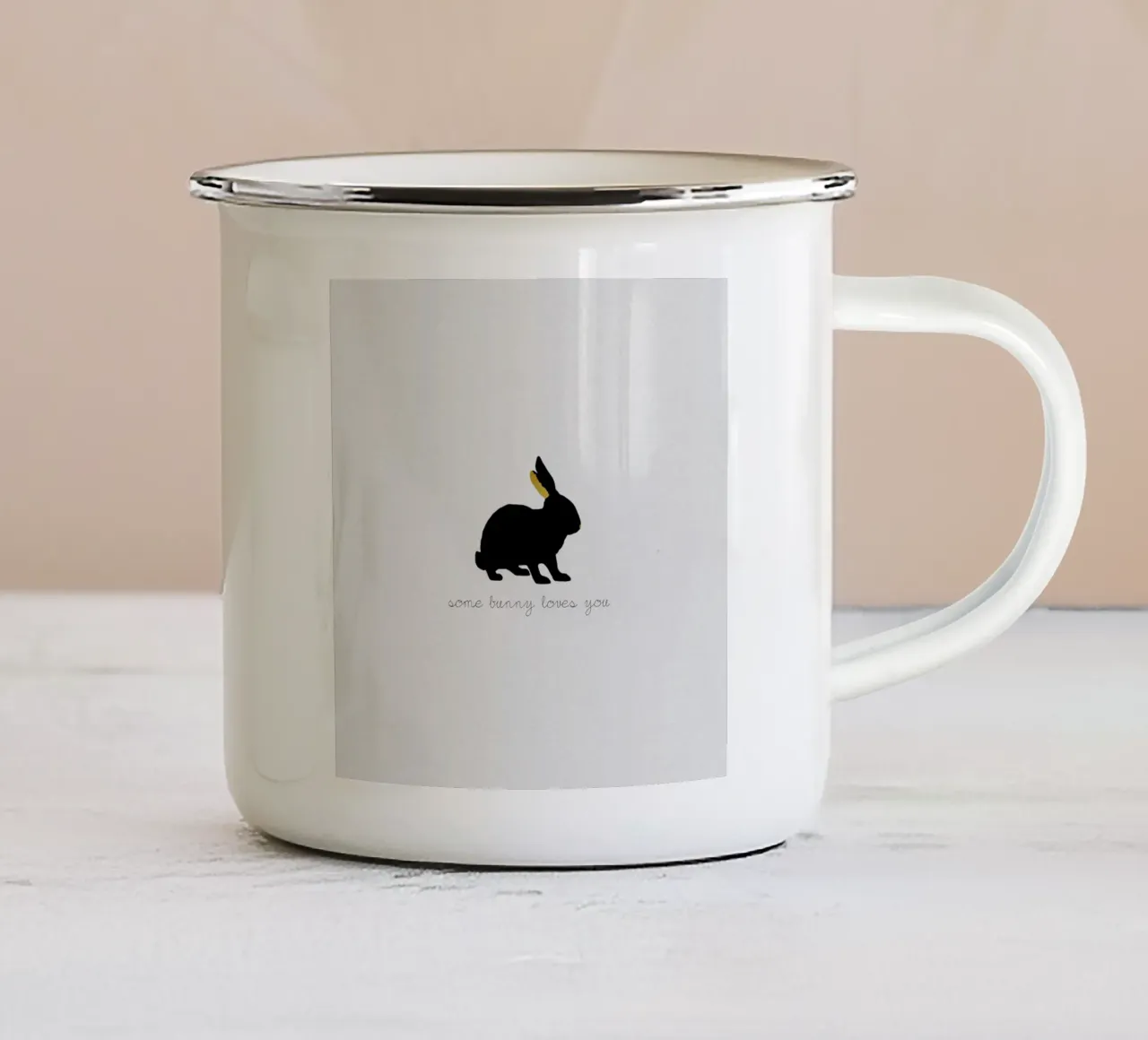 Un coniglietto ti ama tazza in smalto da Orara Studio