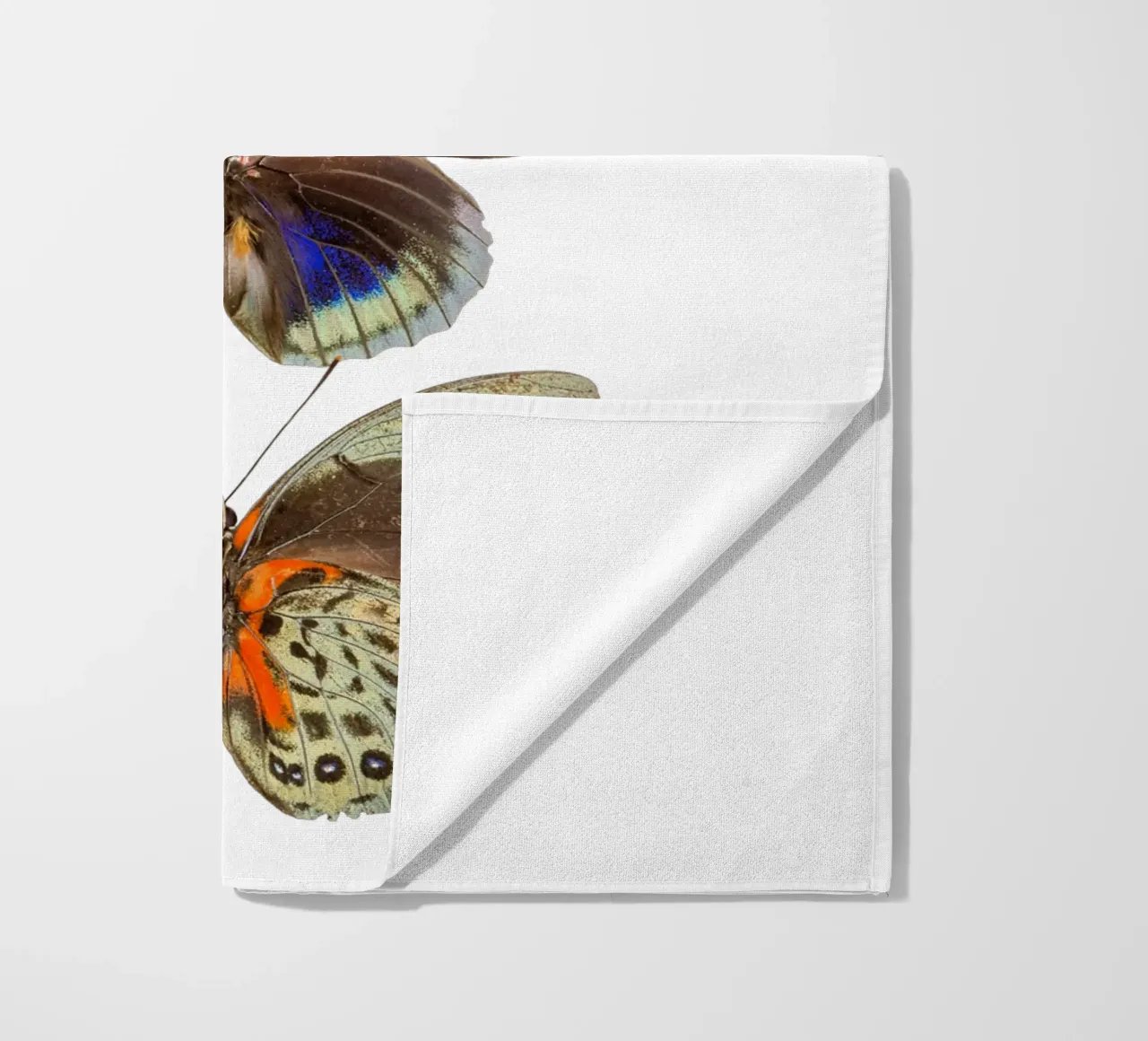 Trio colorato di farfalle telo mare da Curious Collections by Marielle Leenders