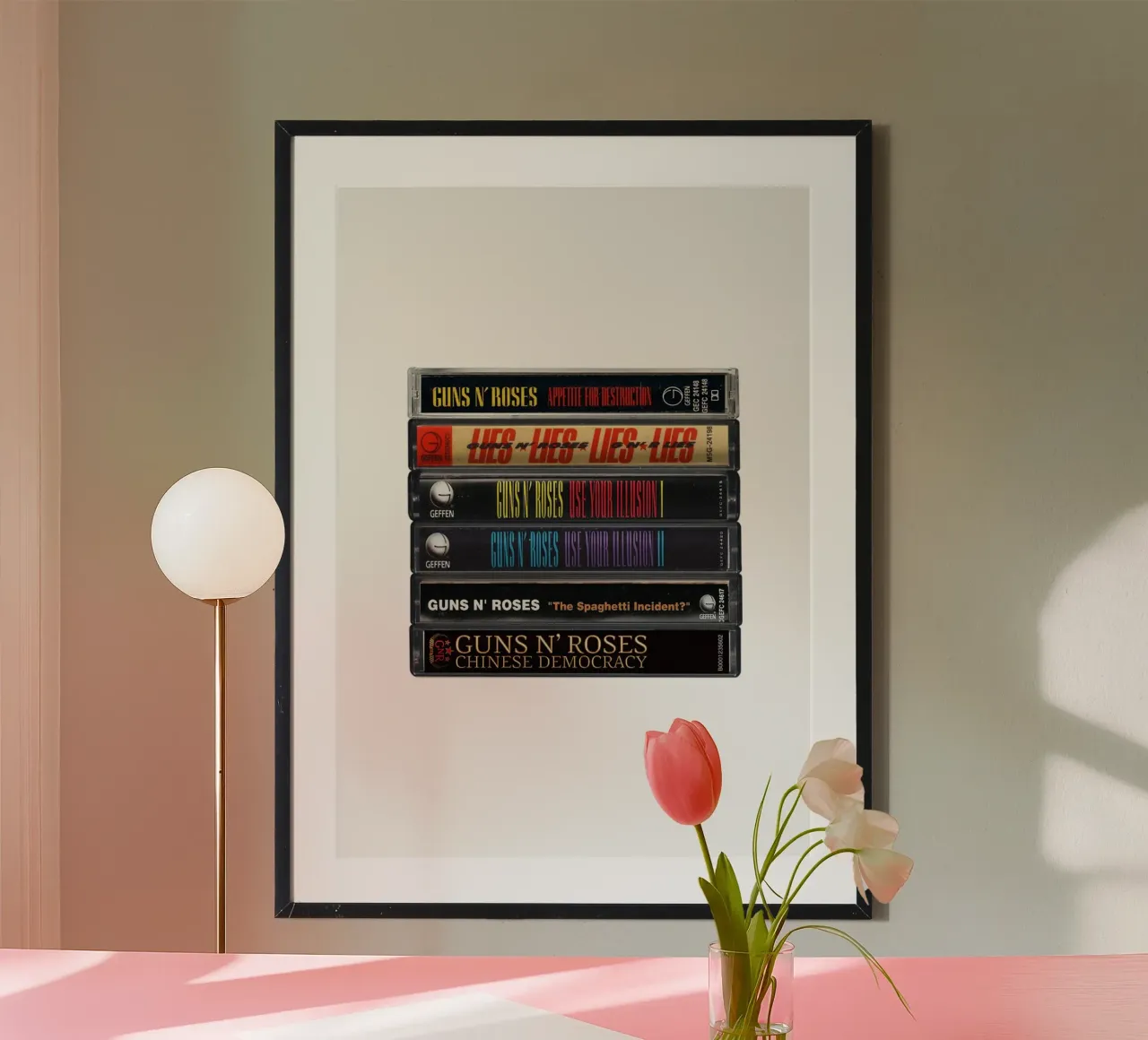 Guns N Roses - Album raccolti - Stampa su cassetta poster con telaio in alluminio da MrMustardPrints