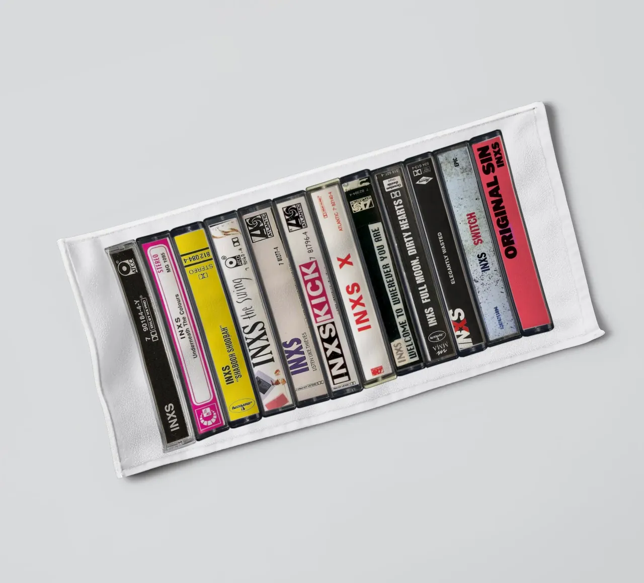 INXS Collected Albums - Cassette imprimée serviette de bain de MrMustardPrints