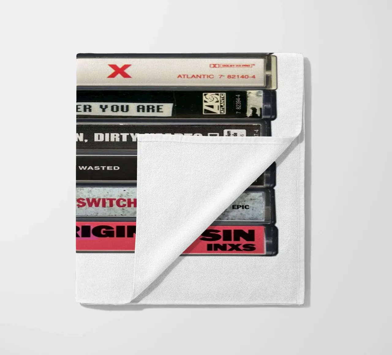 INXS Collected Albums - Cassette imprimée serviette de plage de MrMustardPrints