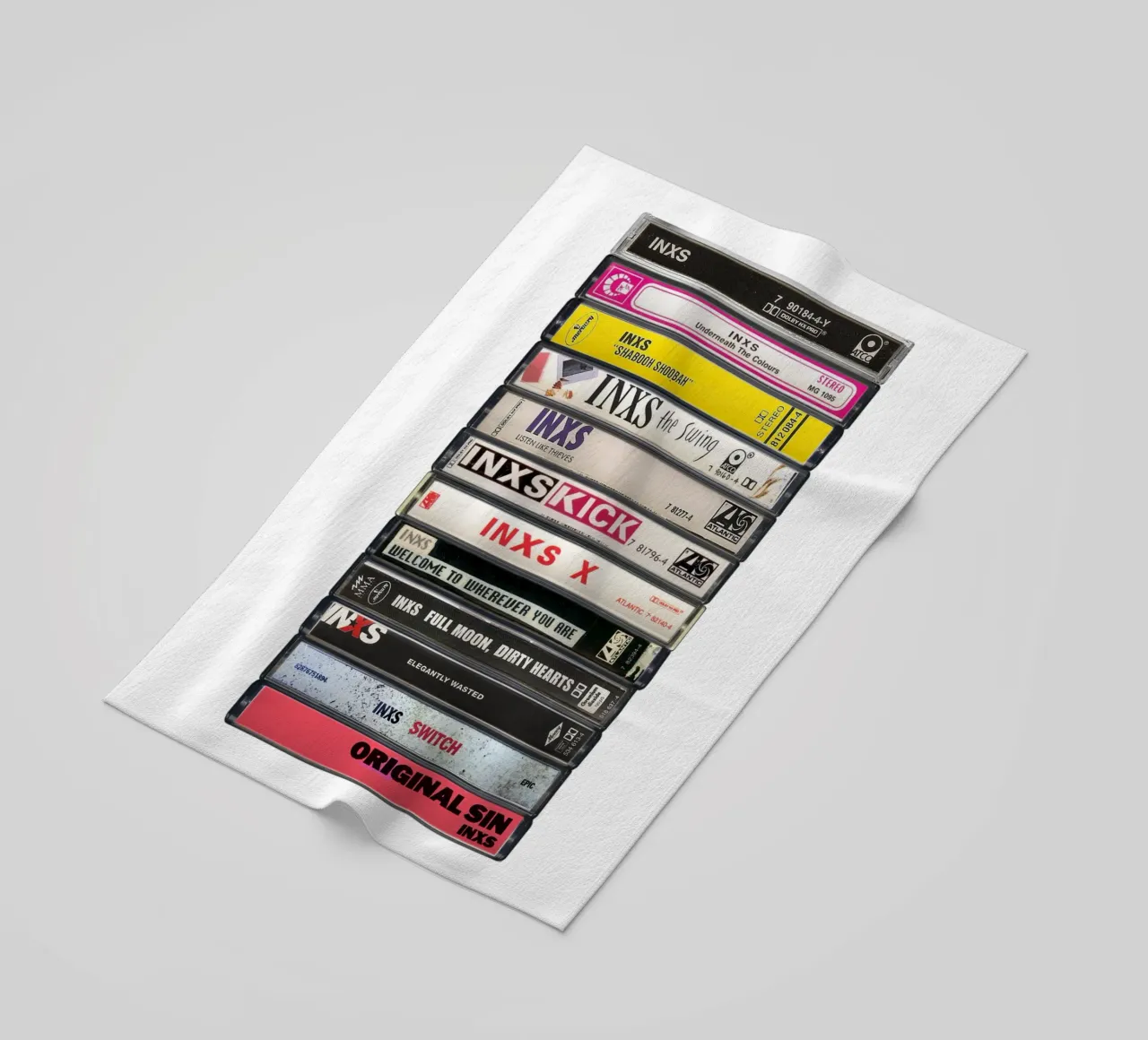 INXS Collected Albums - Cassette imprimée serviette de plage de MrMustardPrints
