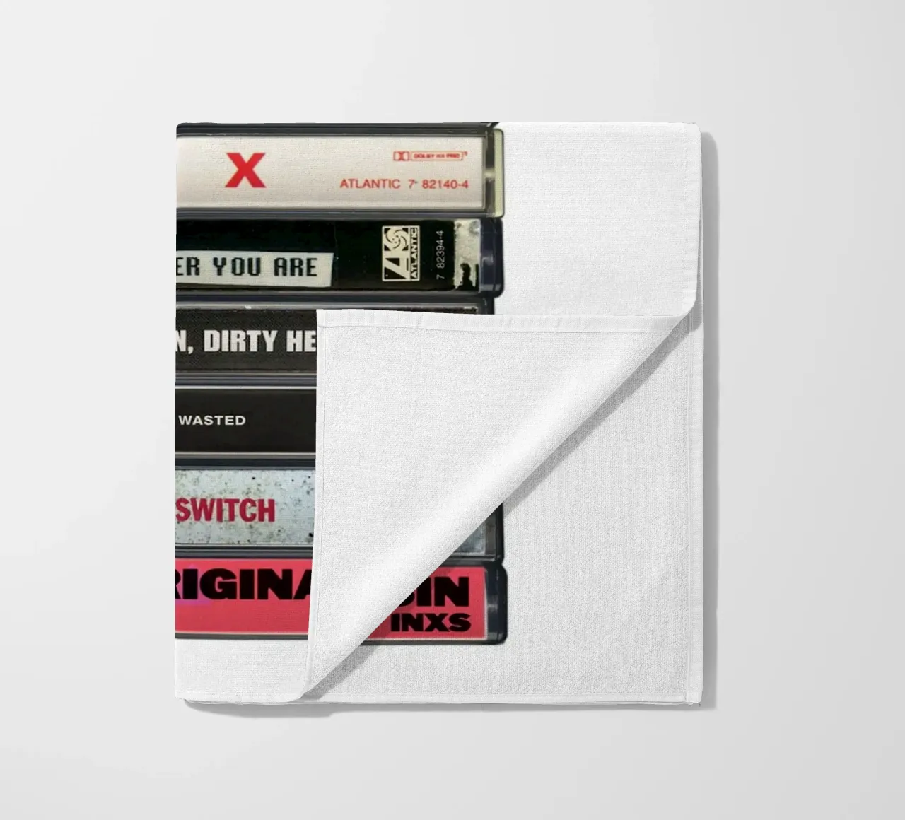 INXS Collected Albums - Cassette imprimée serviette de plage de MrMustardPrints