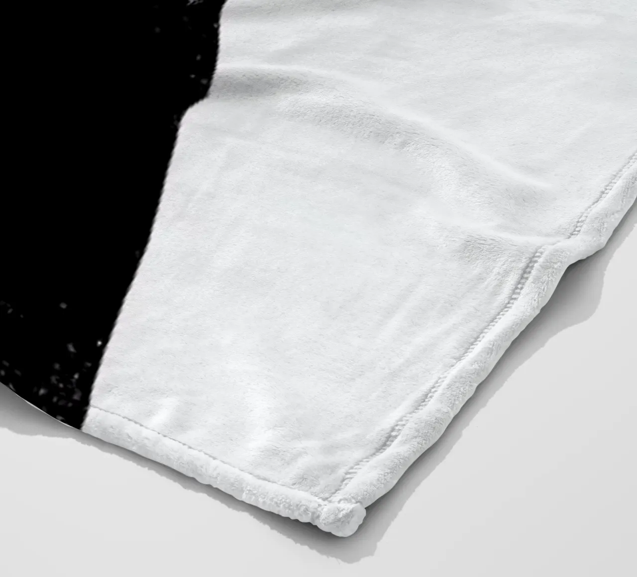 Never Never Fleecedecke von Ruben Ireland