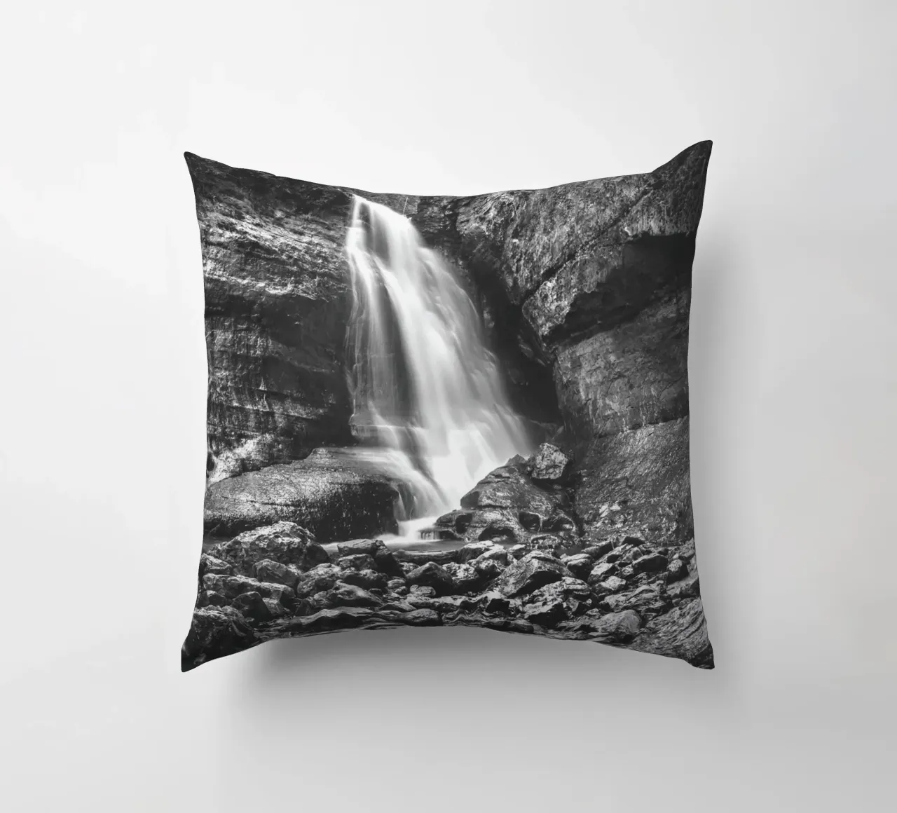 Cascate dei Minatori Mono cuscino da Dave Hare Photography