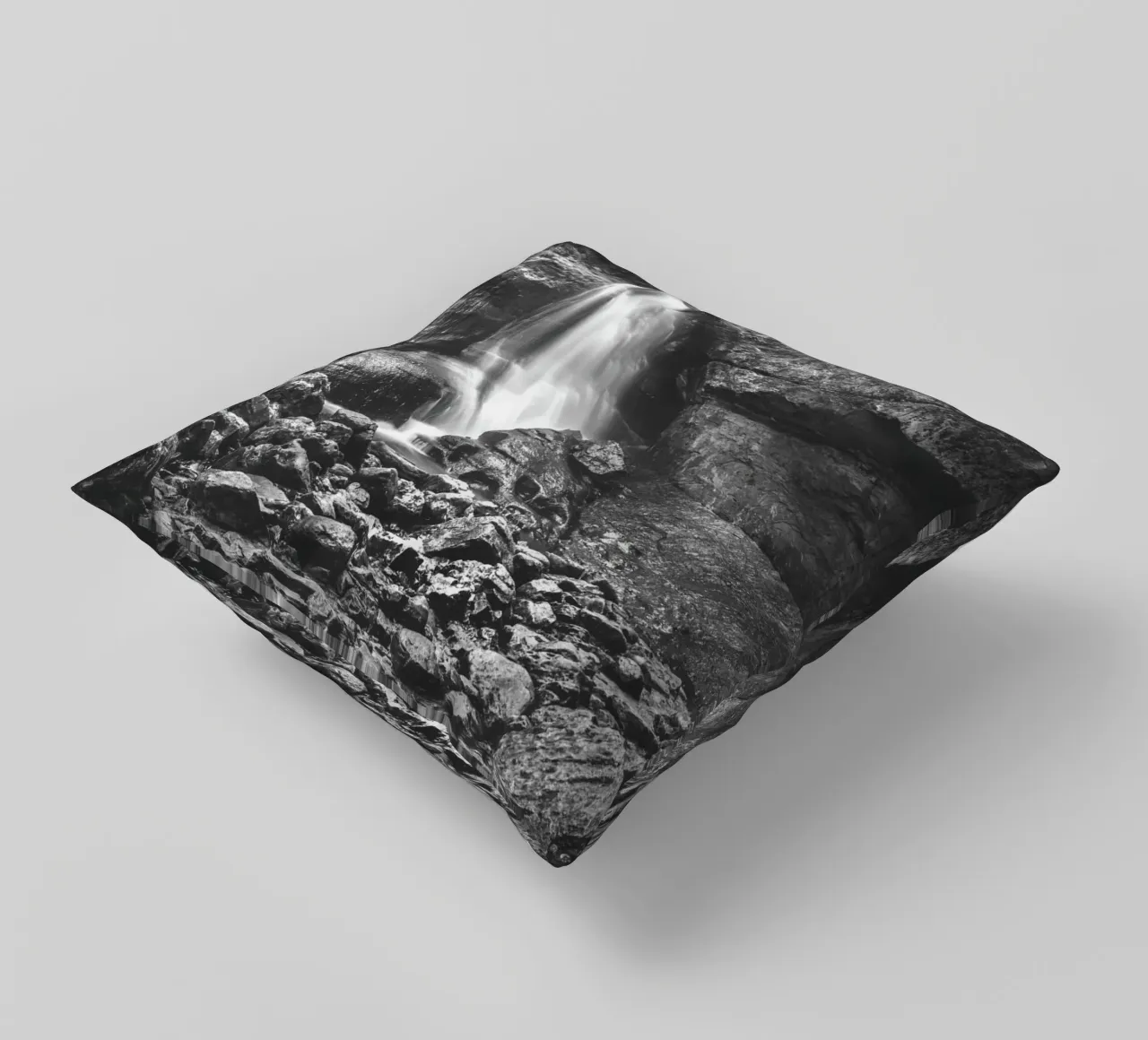 Cascate dei Minatori Mono cuscino da Dave Hare Photography